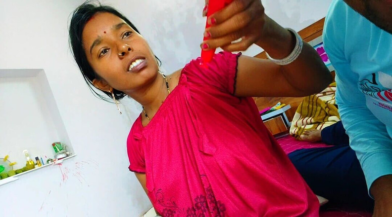 Premi pooja: Гарячий фільм - брат отримав машину своєї сестри, щоб скоротити ледіфінгера, жартома брат трахнув пизду своєї сестри - брата сестри х.