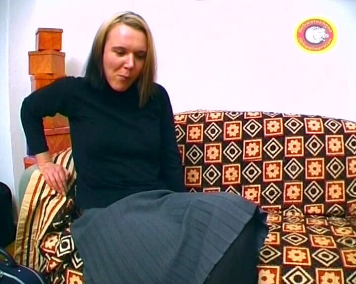 German Amateur Videos: Mamei sexy amatoare din Germania îi place să se joace cu...