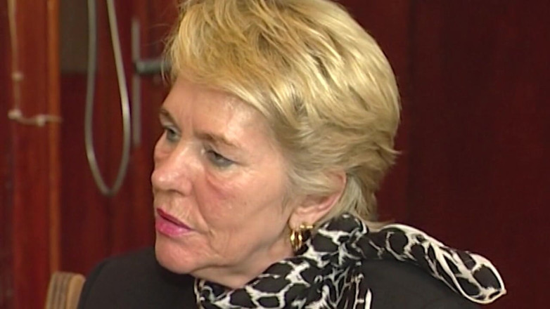 VintageXMovies: Mature Blonde Judge Deepthroats and Rides Thick Cock in Court