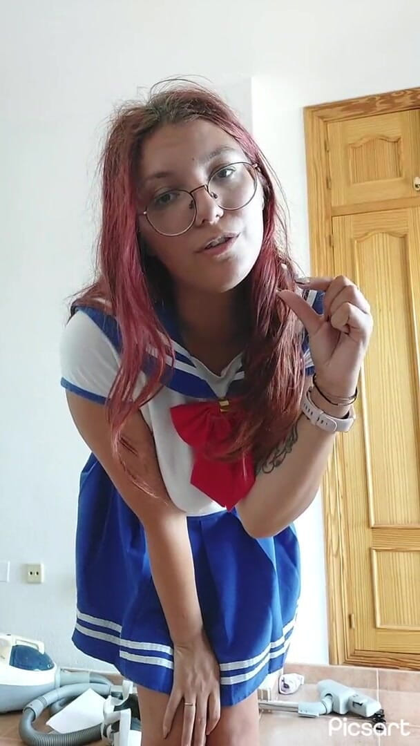 Softbrattypuppy: Я насмехаюсь над тобой, тобой, куколд и дойная корова