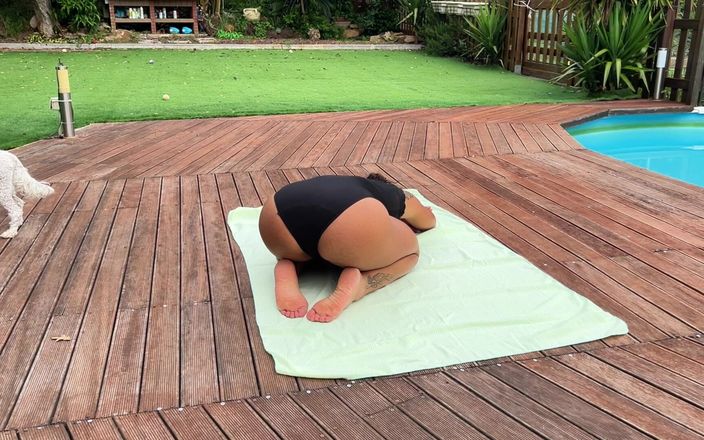 Miss Fluo: Glute training in de garde