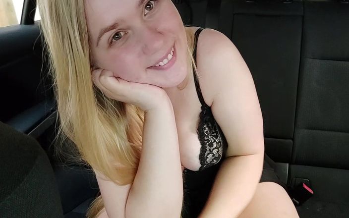 Maja Meer: Я мастурбую в машине! (Необрезанная!)