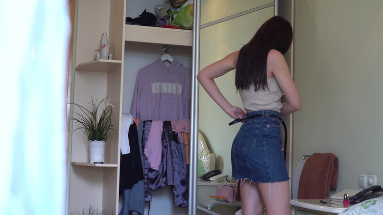 Dirty fantasy: Moja pasierbica wygląda tak cudownie, że chciałbym przelecieć jej małą cipkę