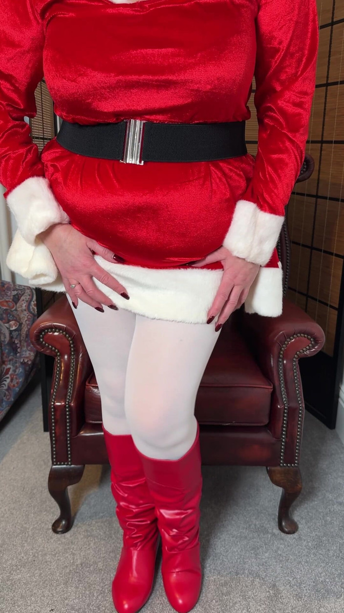 catherinecan69: 당신은 장난 꾸러기 또는 좋은입니다. 쪼이는 보지와 스타킹