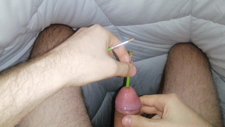 AlexDeSad: Inserisco delle spazzole nel mio pene. Allungamento uretrale