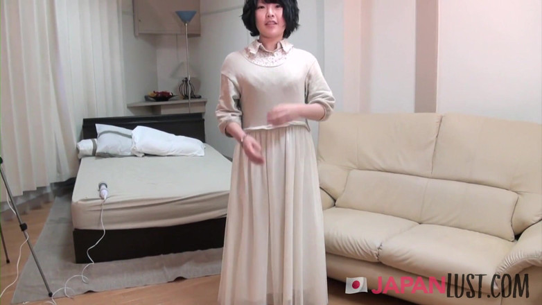 Japan Lust Gold: Pale Japanese teen and her hairy pussy