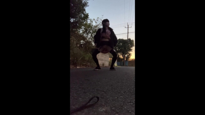 megu2002: 自主トレーニング　no22　夕暮れの街道沿いで露出散歩