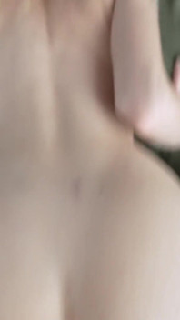 Lucy Foxx - une amie de sa belle-fille se fait baiser - face à face et cul en l’air