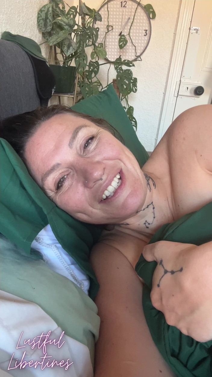 Lustful Libertines: Accidental Face Time with My Husbands 'best Friend’ - From the Archives