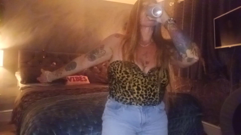 Kitty James: Manic Dancing Pissed My Pants