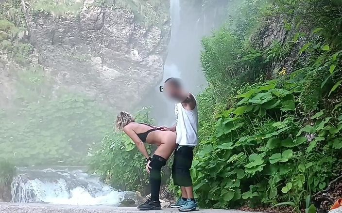 Sportynaked: Amazing Fuck Under a Waterfall