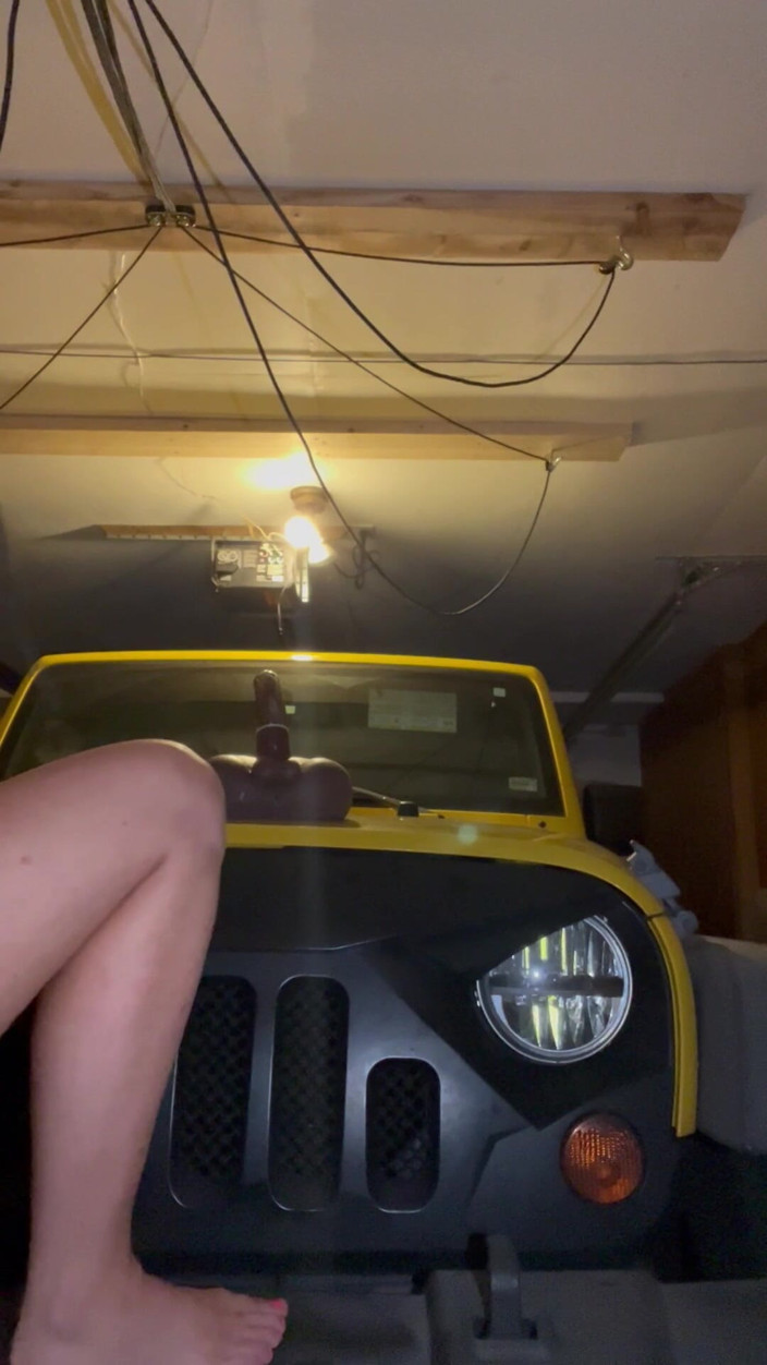 Stephanie Summers: เดี่ยว Jeep เย็ดหลังบาร์