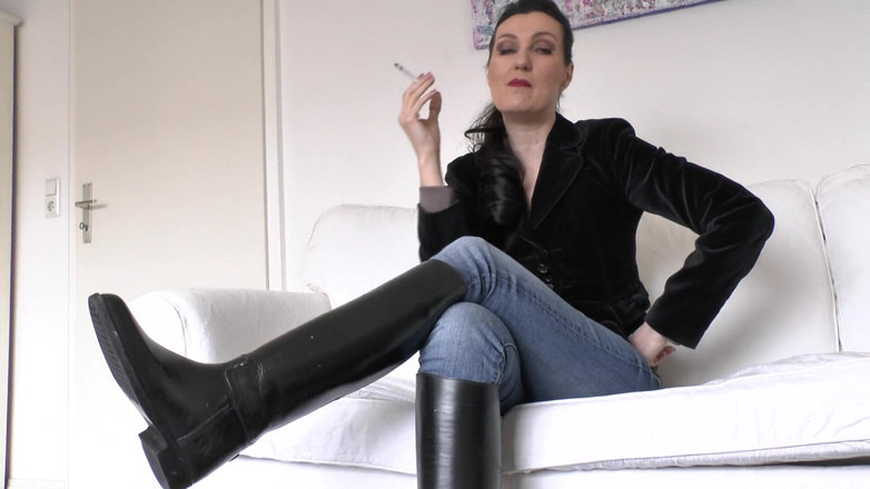 Lady Victoria Valente: Sei mein Ashtray und Spittoon, Herrin in Gummistiefeln, lady victoria...