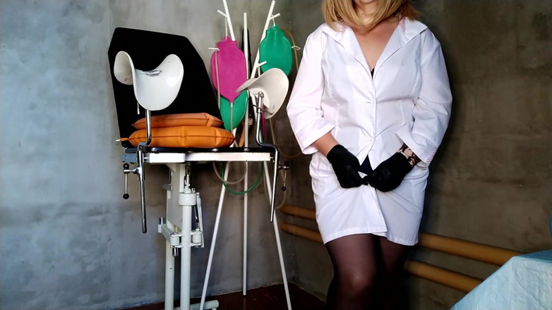 Elena: Russian chubby nurse milf and 800 ml urine