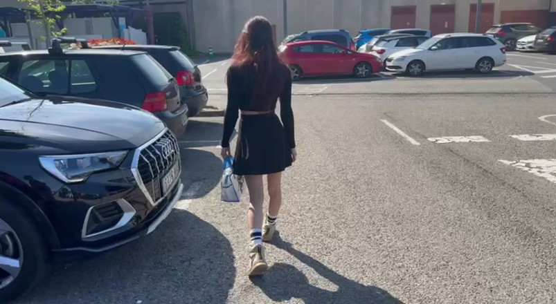 Complete videos of Sofia Sweetsecrett: Giornata Di Shopping in Un Centro Commerciale