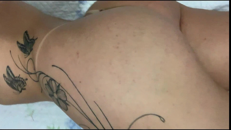 Agatha Lyra: Horká ruční práce v polední pauze.