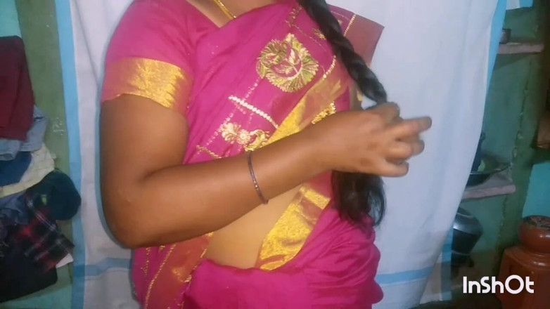 Desi Sathiya: Big Ass Tamil Saree Housewife Big Boobs Fuck in Village