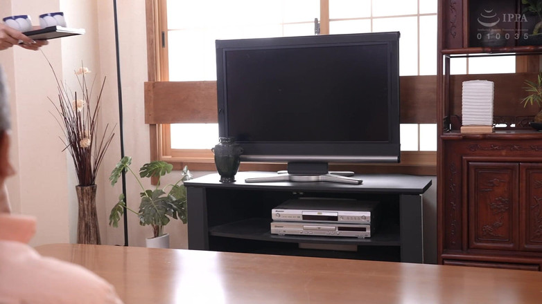 Vulture: Fujiko Mio - naga gospodyni domowa