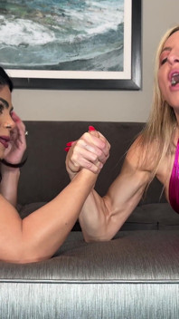 Lora Cross Vs Yanet Fit Arm Wrestling and Submission Wrestling