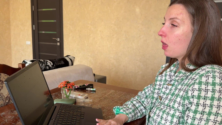 Hottie goddess: Segretaria di nascosto al lavoro