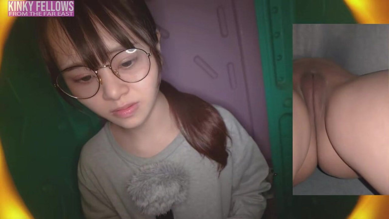 Asian happy ending: प्राकृतिक समृद्ध सुंदरता के रूप में नाजुक उत्तराधिकारी गर्मी एक जोखिम भरे अस्थायी बूथ के अंदर गर्म मुंह का समर्थन प्रदान करती है।