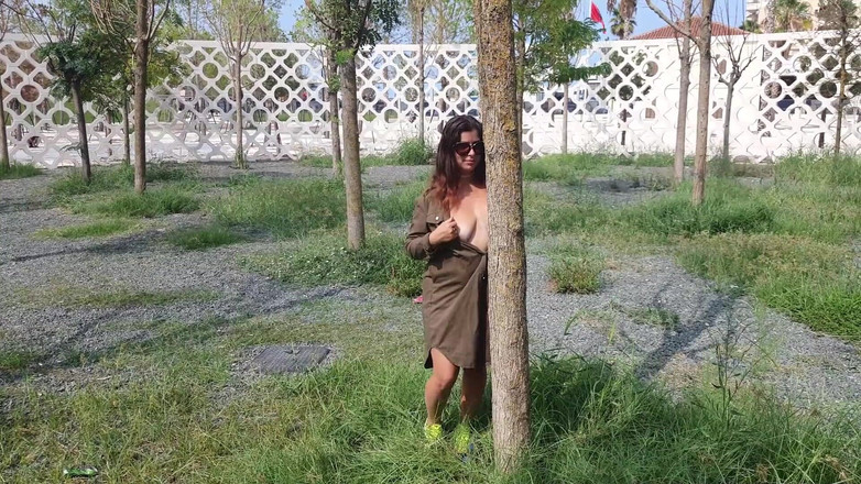 ExpressiaGirl: Jalan awam pelajar ekspresiagirl panas berkelip tetek besar dan pepek