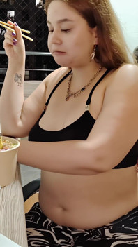 Masivní Nádivka Nicole S Sebou - Břicho a Zadek Tease