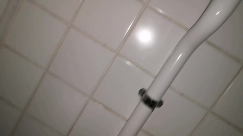 Monster_Meat_: Wanking in the toilet