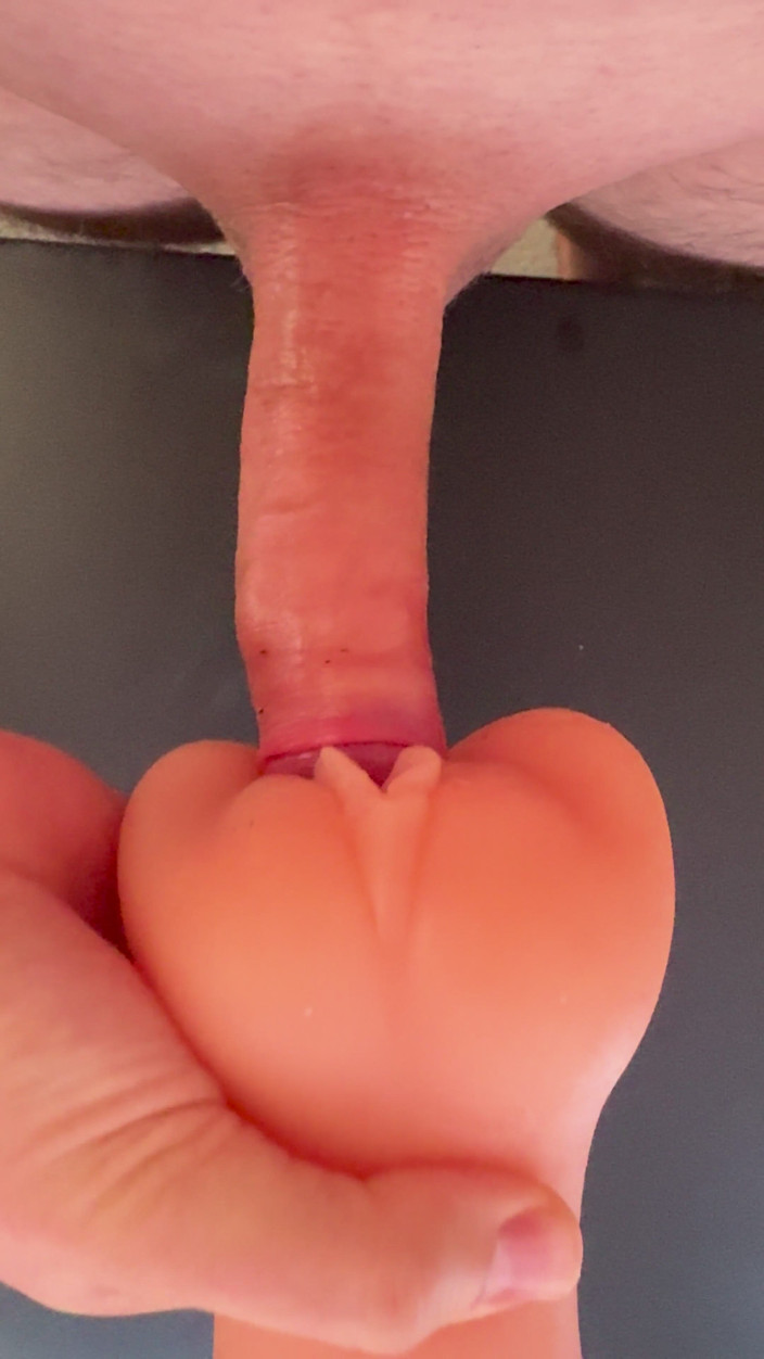 SoloEdgeMaster: Jävla fitta leksak och sperma inuti creampie