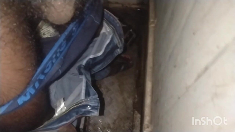 Aashiq: A Dirty Boy Paying Tribute Inside the Bathroom