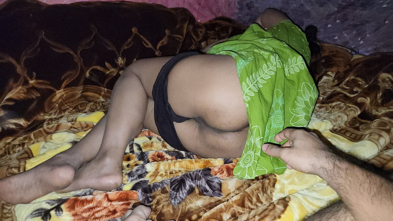 Riya Bonguus: Bhabhi vacker hemmafru het sex med svåger och fick sperma...