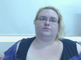 LaLa Delilah Debauchery: BBW smokes and thinks about you