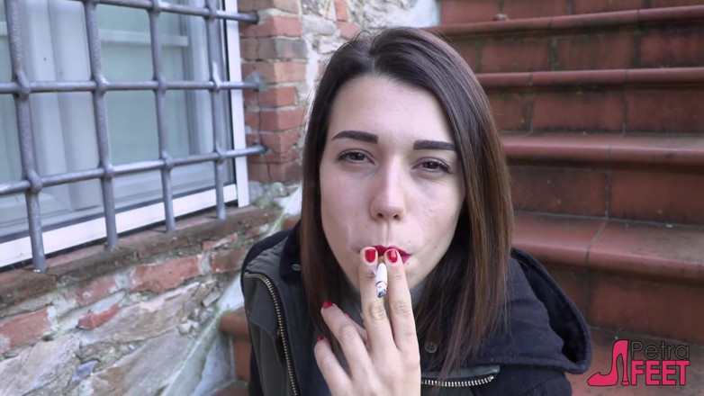 Smokin Fetish: Outdoors smoking on the stairs with sweet Petra
