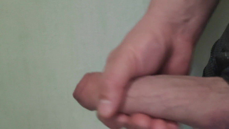 Auff: Guy jerking off dick