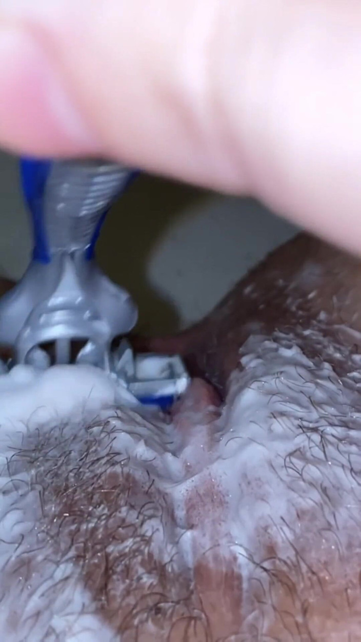 Dirtysecret: Гоління моєї волохатої пизди