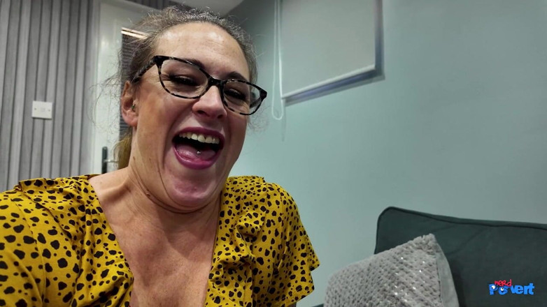 Nerd Pervert: Lola eastking und tilly jackson lutschen und ficken doppelt