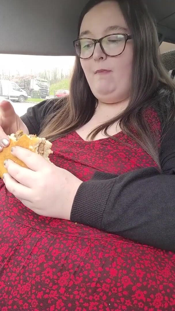 SSBBWLadyBrads: Uwielbiam nadziewanie tego brzucha BK