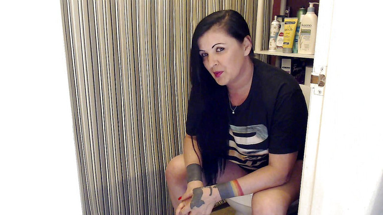 Abby Anna: 내 후장 화장실 노예 핥기