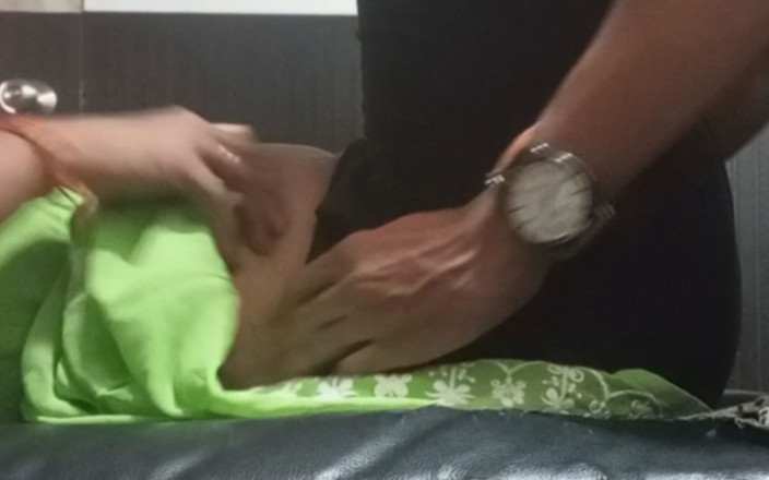 Stepmom baby: Badi Mummia Ke Sath Affare