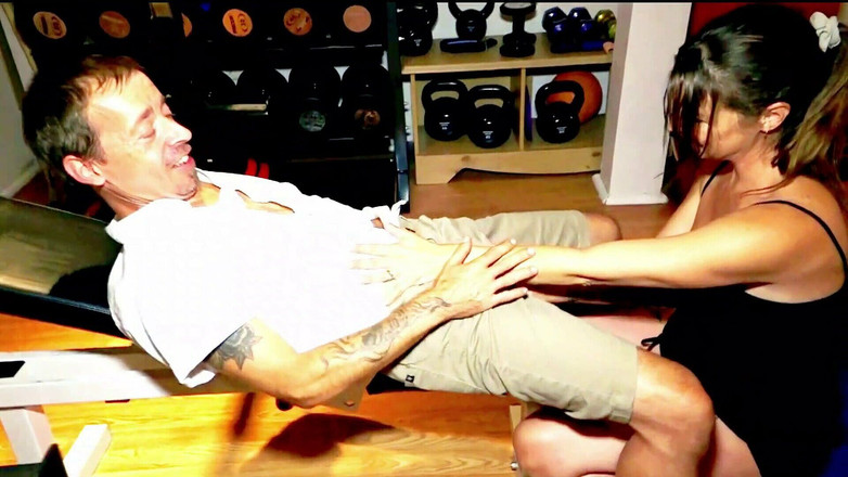 JadeandDamon: Jade được đào tạo tại phòng tập thể dục