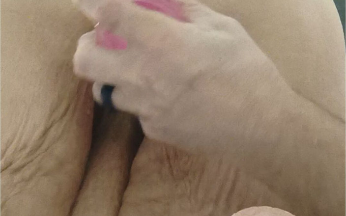 HerculesnVENUS: What's That Pink Thing Laying There Oh It's Going in...