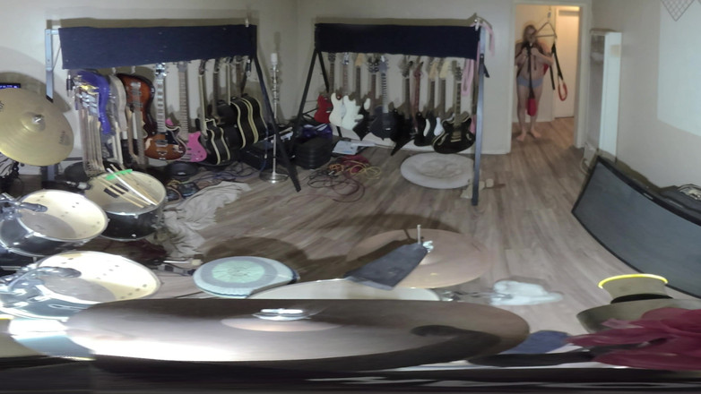 Lizzy Yum: リジー・ヤム SD 2025年12月 舞台裏 術後のシーメールがスイングで自慰