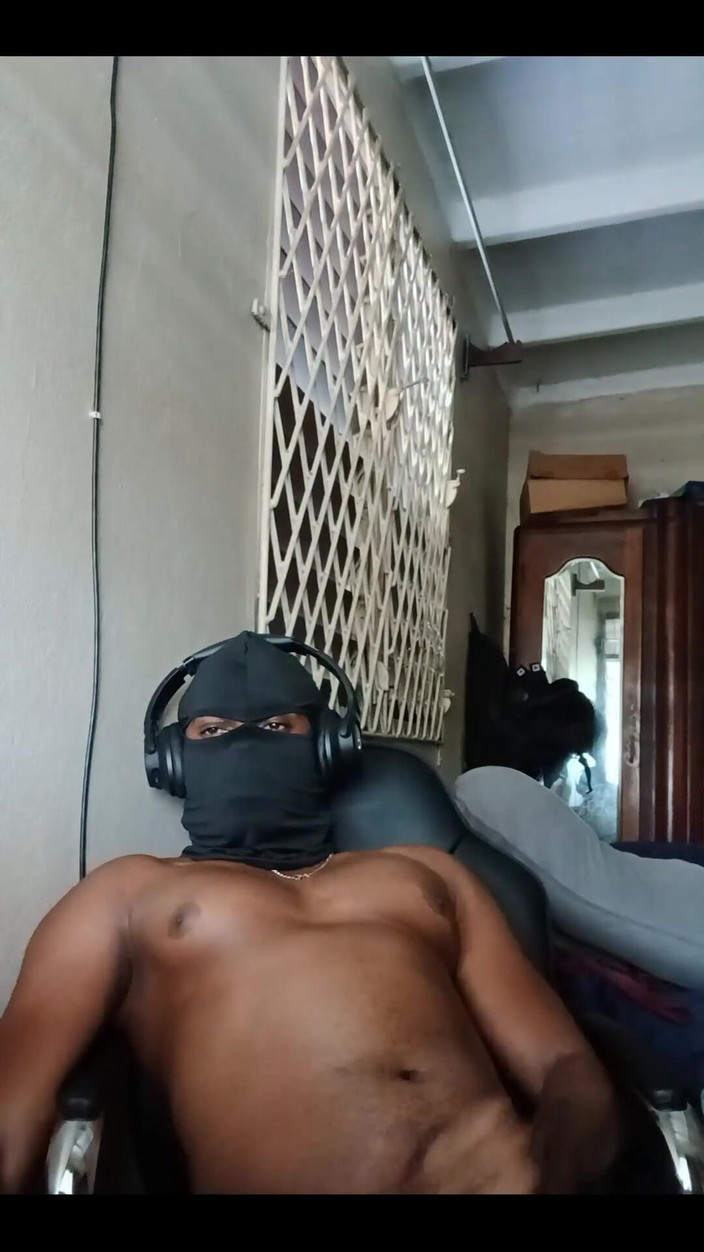 King Kingston: Kände mig kåt i morse. )