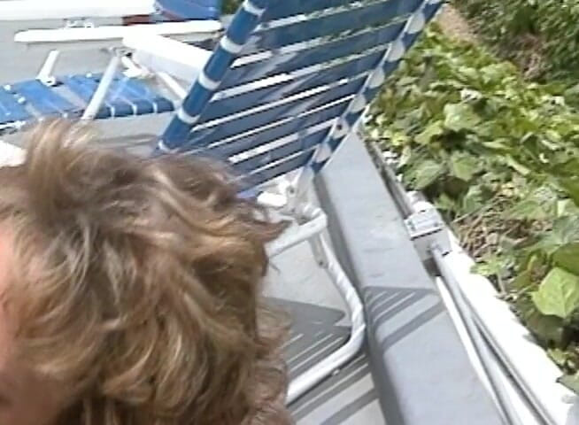 Public Lust: Соблазнительная милфу трахает ее любовник на улице