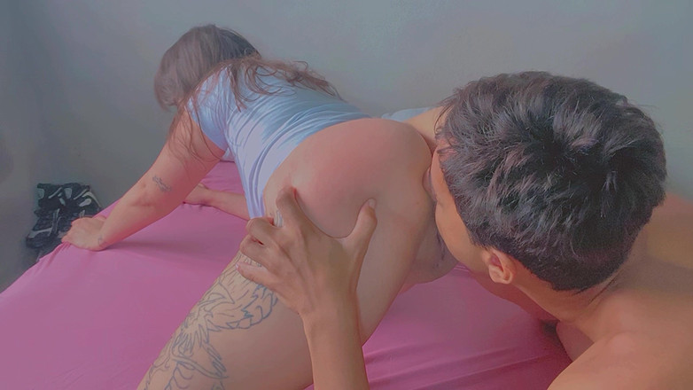 More Candy: Cewek semok latina dengan pantat bahenol dientot habis-habisan sama pacarnya...