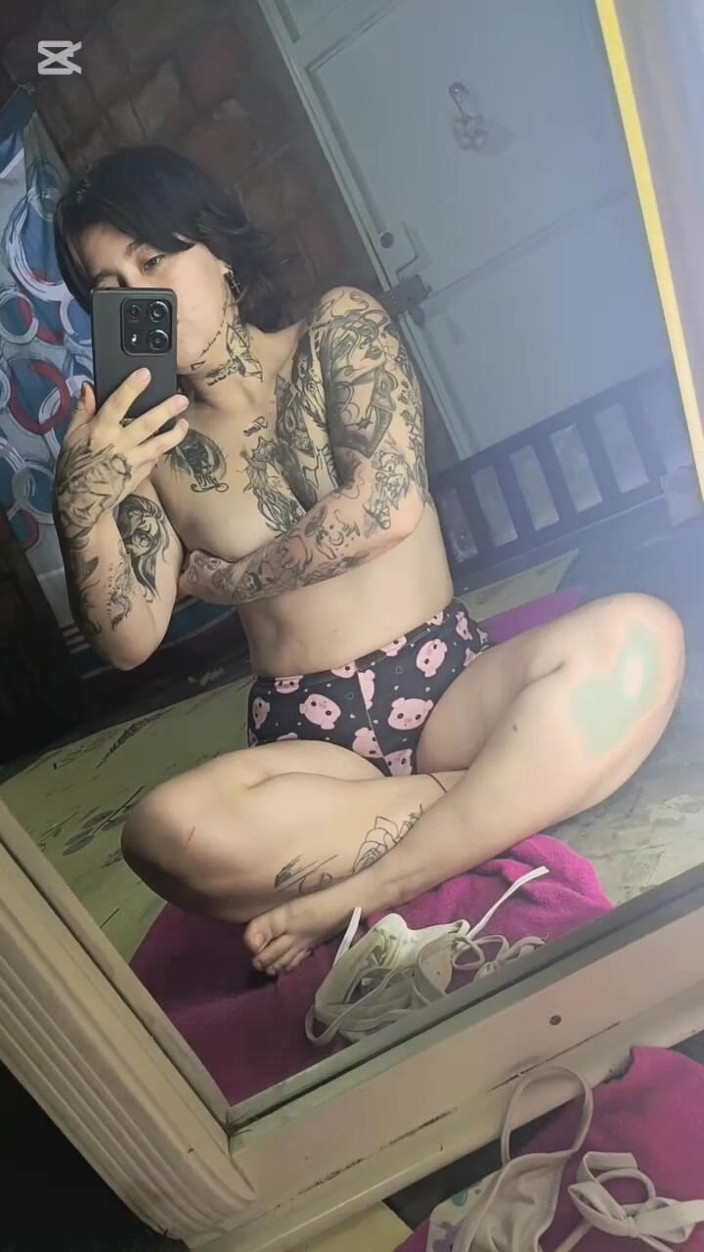 Dalyla: Woman Alone Records Herself Enjoying Herself Unhurriedly
