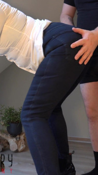 Sexy MILF in Tight Jeans Bubble Butt Spanking and Cum in Jeans Worship