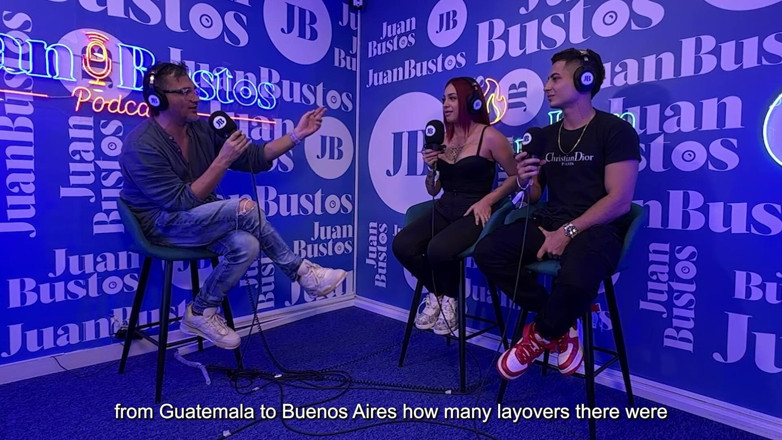JuanBustos: 露出癖のある赤毛の女性が、レストランで彼氏の巨大なチンポに激しく突かれ、ファンタジーを満たそうとしています!