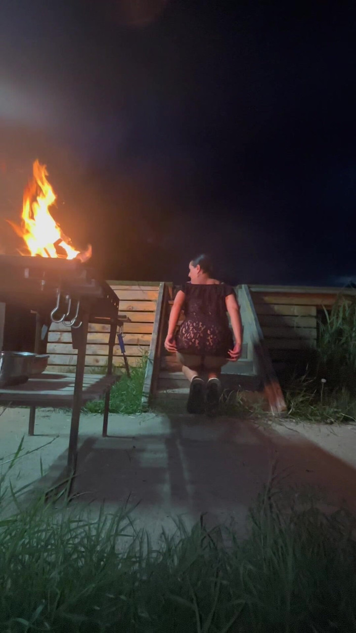 MilfyCalla: Trappa Retas Vid Elden - Sheer Top, Thong &amp; Slow Dance