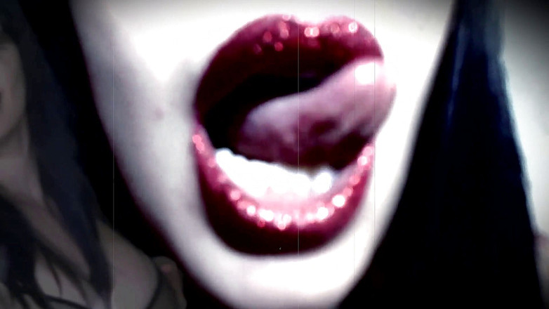 Goddess Misha Goldy: Baştan çıkarıcı dudaklarım - cehennemin kapısı! Yutma fetişi!